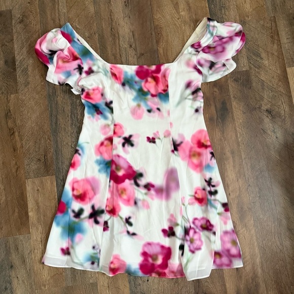 Fame and Partners Floral Dress 12 NWT - Picture 3 of 6